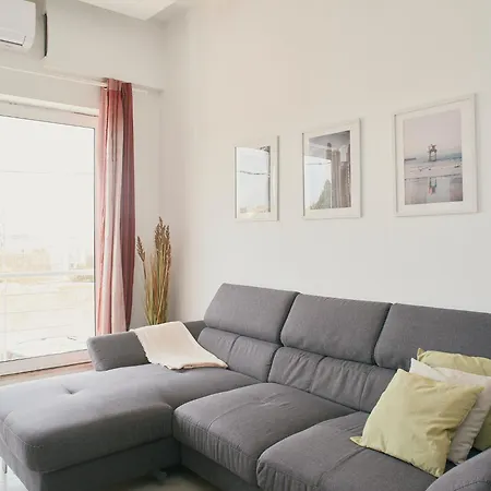 Le Julien By Shmoo *