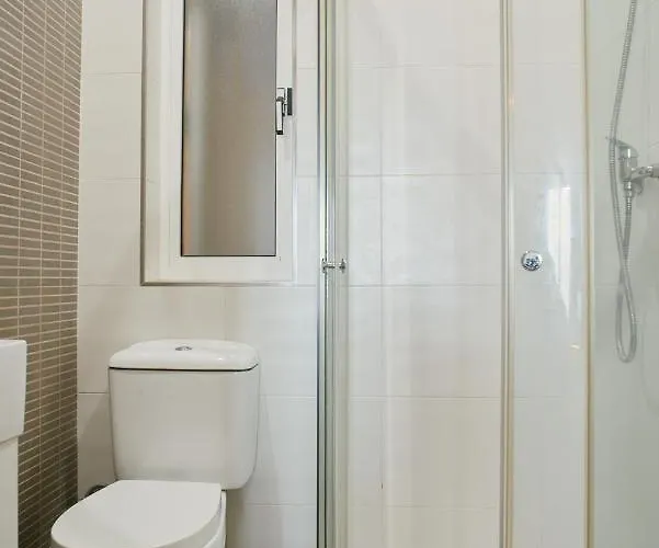 Le Julien By Shmoo * San Ġiljan