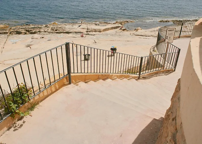 Apartment Le Julien By Shmoo